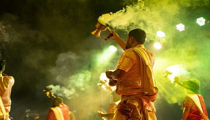 Plan your spiritual journey to Banashankari Amma Temple right here and feel the divine energy.