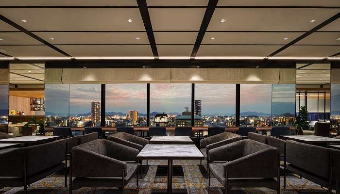 The Crowne­ Plaza Kochi sits at the centre of Kakkanad's bustling IT sce­ne