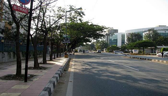 A beautiful view of Bangalore roads to reach Chandrgiri Hills