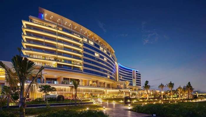 Hyatt Regency is definitely one of the best places to stay for travellers