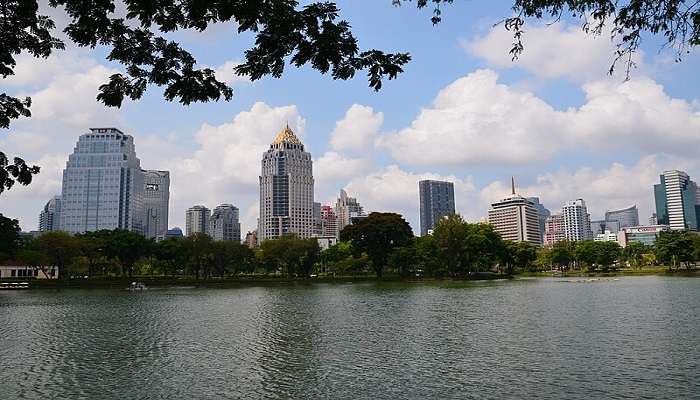 Enjoy Lumphini Park in Bangkok