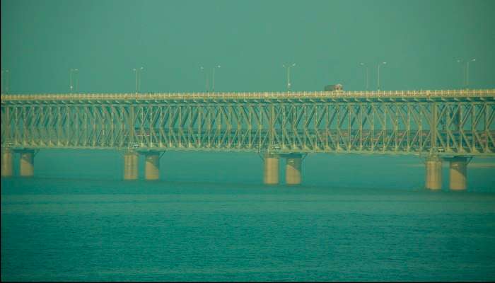 Godavari Bridge at Rajahmundry, one of the iconic places to explore.