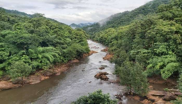 Sokeluru Vagu viewpoint is another lovely spot to visit near Jalatarangini Waterfall