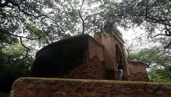 People visiting the famous Bhuli Bhatiyari ka Mahal