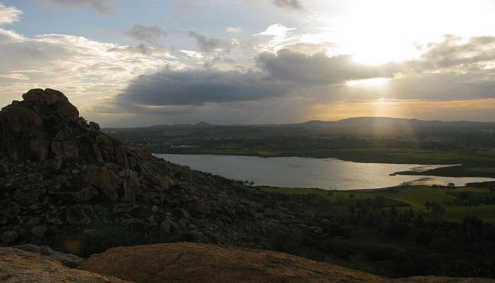 बैंगलोर से सप्ताहांत की सैर में से एक कुंती बेटा है