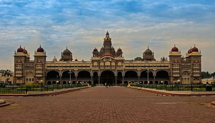 बैंगलोर से सप्ताहांत की सैर में से एक मैसूर है