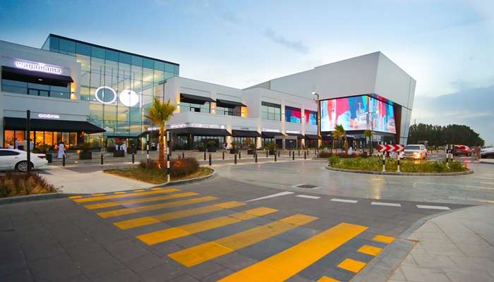 A panoramic view of the modern architecture of 06 Mall