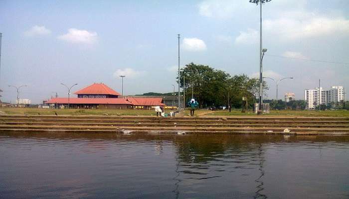 Visit the Manappuram Temple 