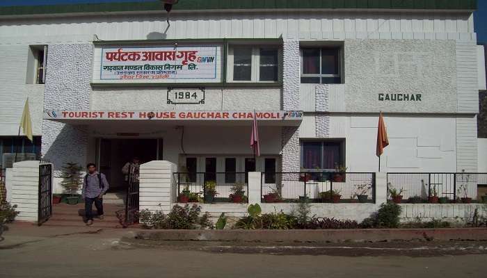 Stay at the best hotels in Chamoli for a comfortable stay. 