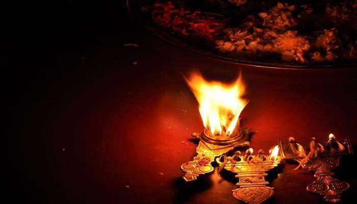 Aarti at the Aluva Mahadeva Temple Kerala