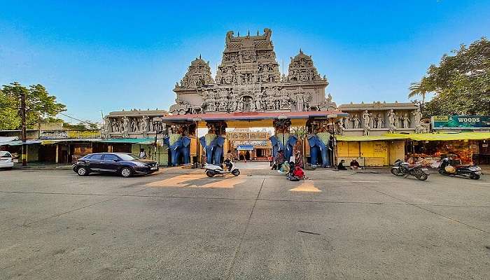 Shri Annapurna Temple in Indore near the Rajwada Palace.