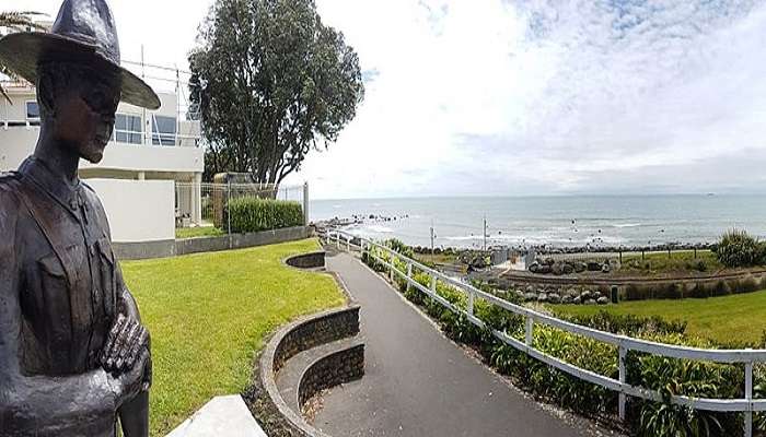 The Taranaki Salute to the Anzacs - statue in New Plymouth