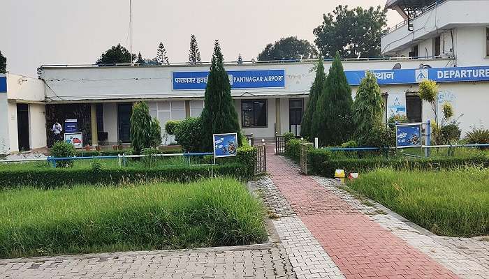 Pantnagar Airport in Uttarakhand to reach Chauli Ki Jali.