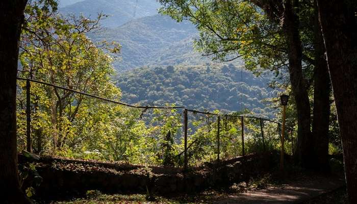 Colonial Knob Walkway with vast panoramas.