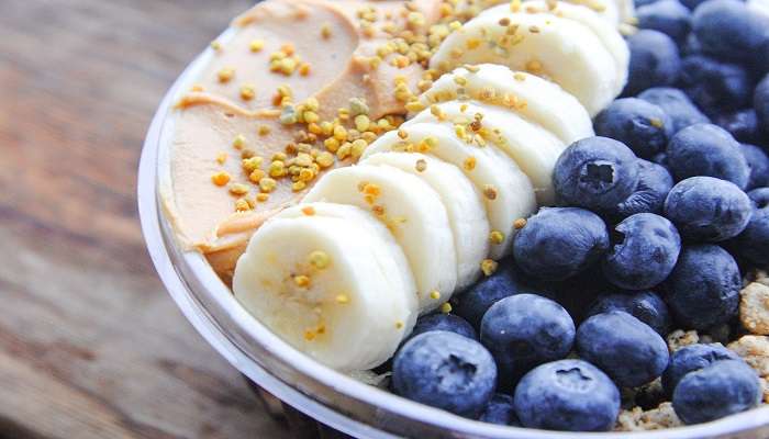 Healthy breakfast option: acai bowl with blueberries,Cafes in Wollongong