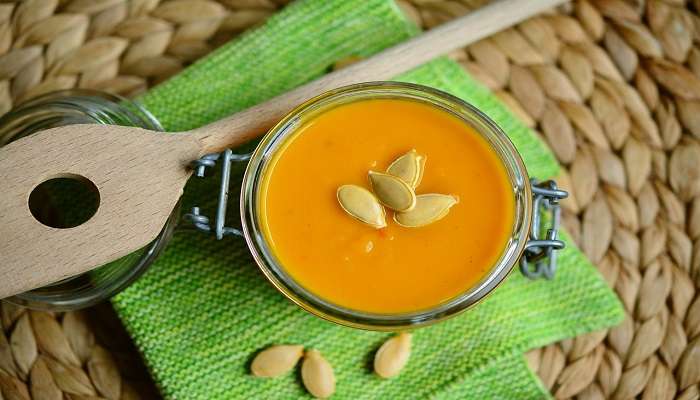 A bowl of pumpkin puree