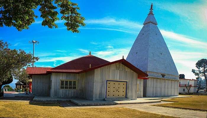 Haidakhan Babaji Temple, a must see place near Bhalu Dam.