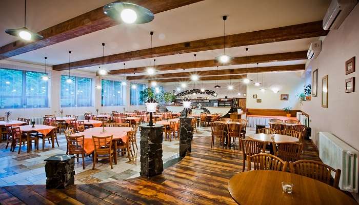 Delicious multi cuisine food for the tourists at restaurants in kothamangalam