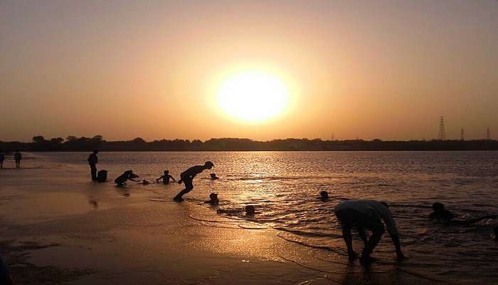 Mahi, one of the rivers in Rajasthan is a vital source of water.