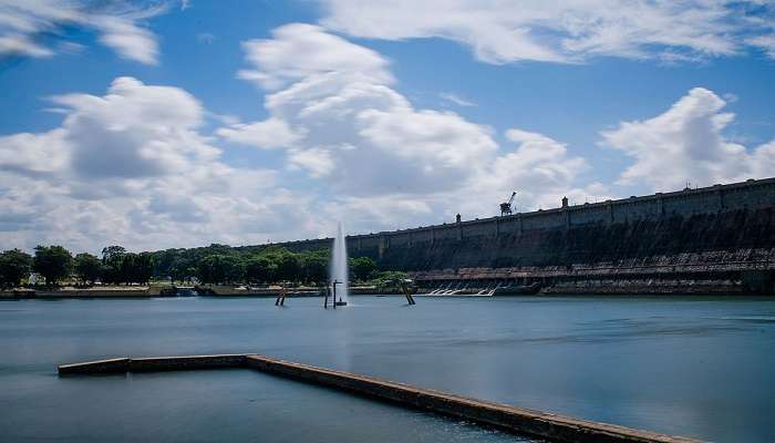 The Krishna Raja Sagara dam, a popular attraction near Balamuri falls.