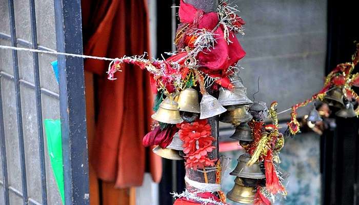 visit the Mukteshwar Mahadev Temple