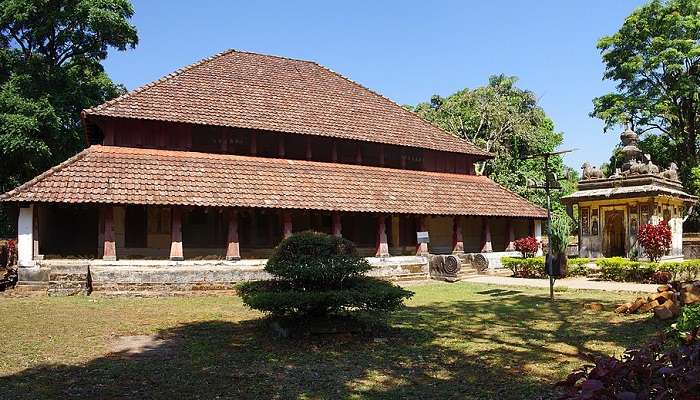 narkanda palace is a must-visit near Karad