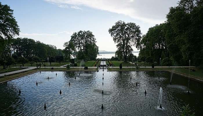 Nishat Bagh in Srinagar