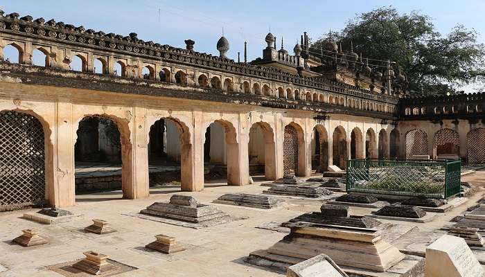 An Inside View of the Paigah Tomb