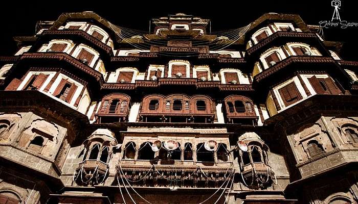 Architecture of Rajwada Palace in Indore