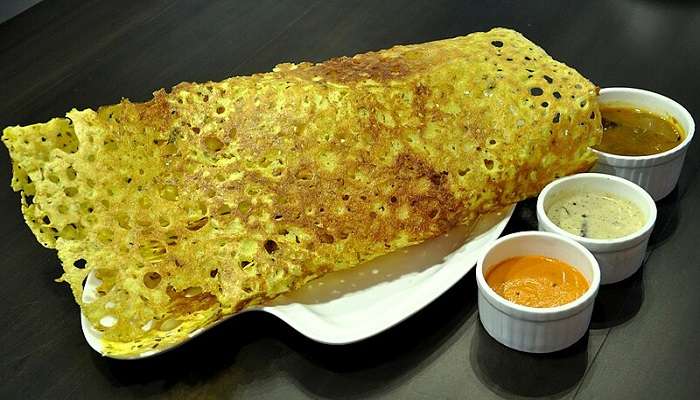 Mouth-watering rava dosa served at Gandhipuram Restaurants