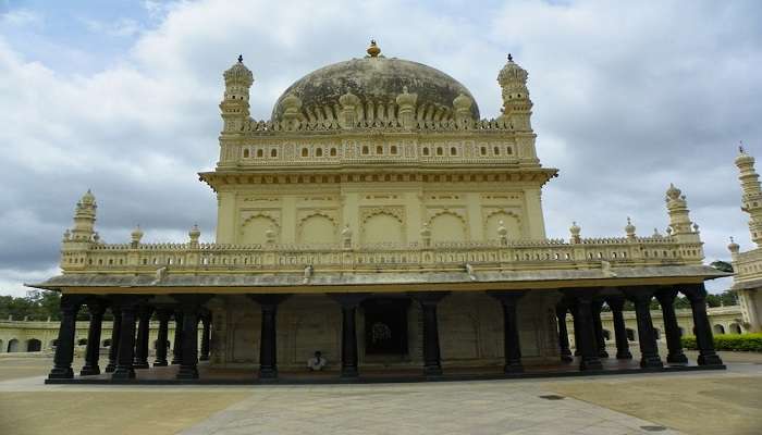 The gumbaz with the tomb of Tipu Sultan, a historic memoir to visit in Srirangapatna Fort complex