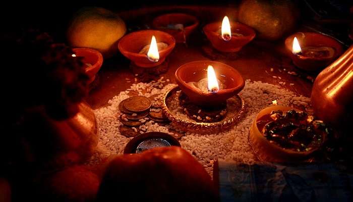 सर्दियों में दार्जिलिंग में दो प्रमुख त्योहार आयोजित होते हैं, तीस्ता चाय और पर्यटन महोत्सव