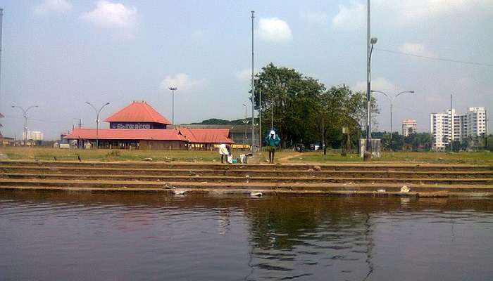 Enjoy the tourist places in Aluva