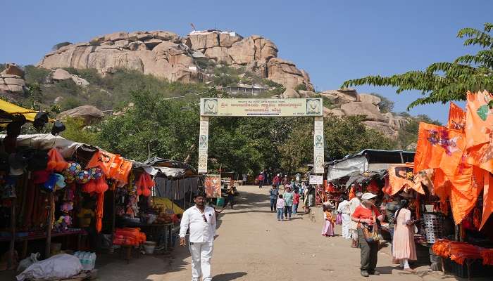 Anjaneya Hill, is one of the famous places to visit in Hampi in 3 days. 