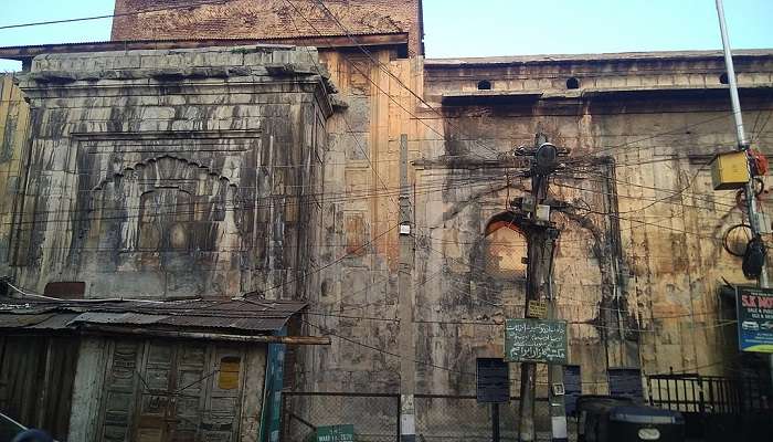 Stone architecture of Pather Masjid Srinagar.