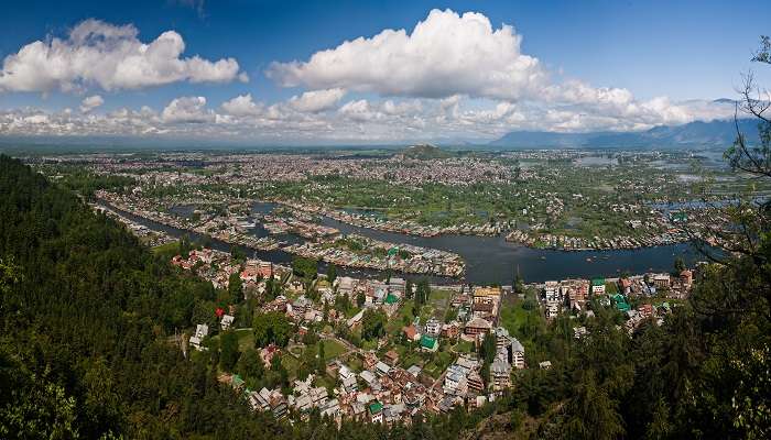 Panoramic view of Srinagar city. 