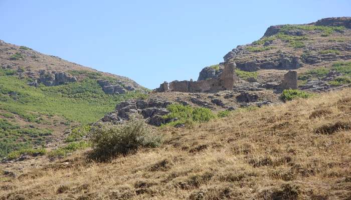 Stunning view from Hospet Castle, a histcoir marvel at Muş Turkey. 