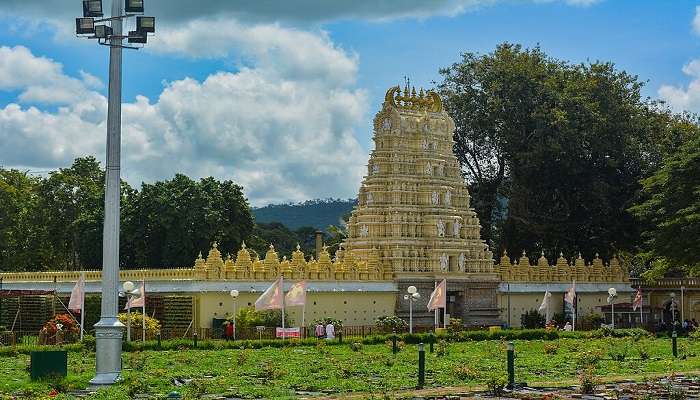 The beautiful Chamundeshwari temple located on the Chamundi hills