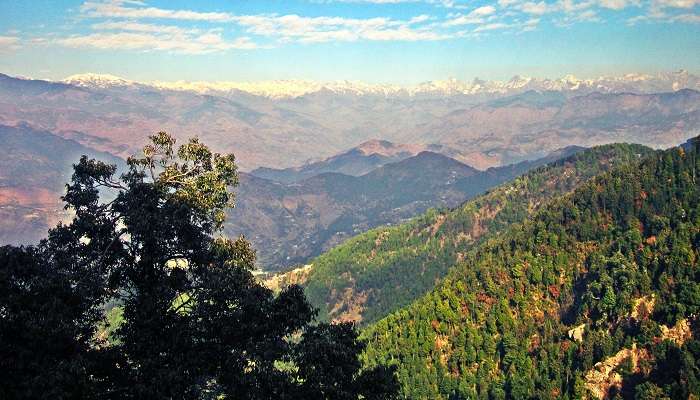 La vue incroyable de montagne de Dalhousie