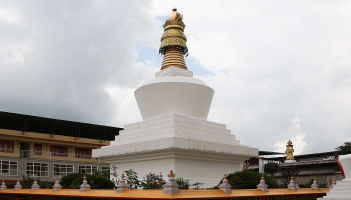 Do Drul Chorten stupa to visit.