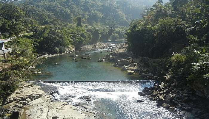 Enjoy rafting at Tlawng River.