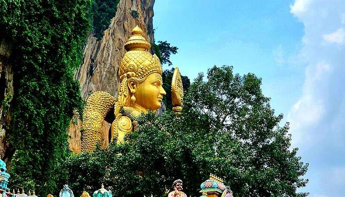 Lord Murugan Statue at the Anubhavi Subramaniar Temple.