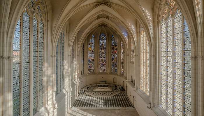 Interior with vibrant glass panels 