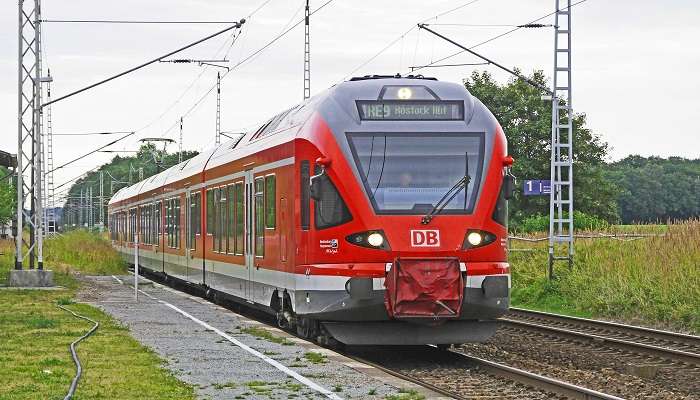 Mount Kosedag to reach by train. 