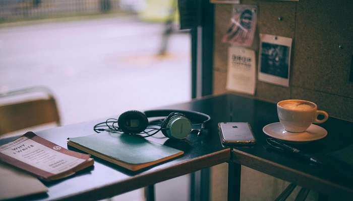 A relaxed ambience of a cafe in swan hill.