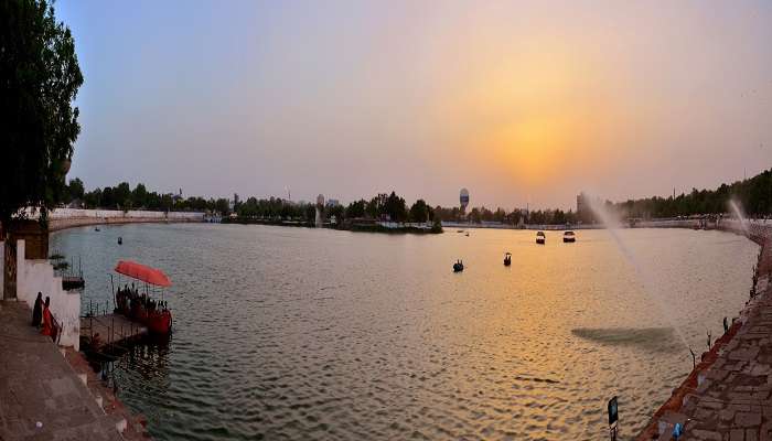 The golden hour at Kankaria Lake 