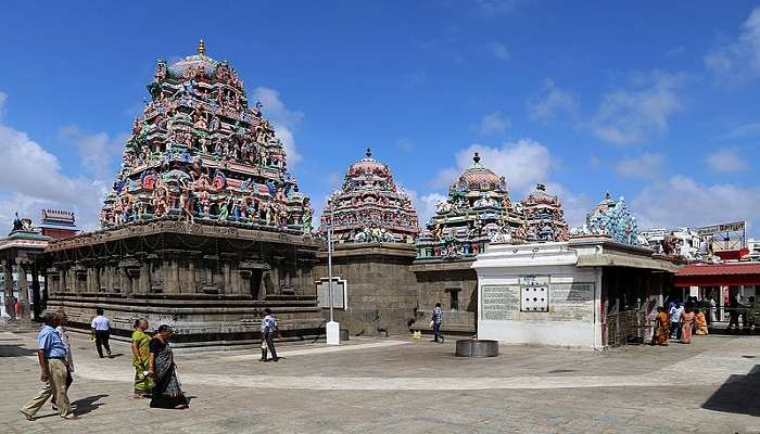 The outside view of Kapaleeswarar Temple