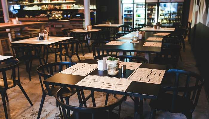 Dining Tables in Vintage.