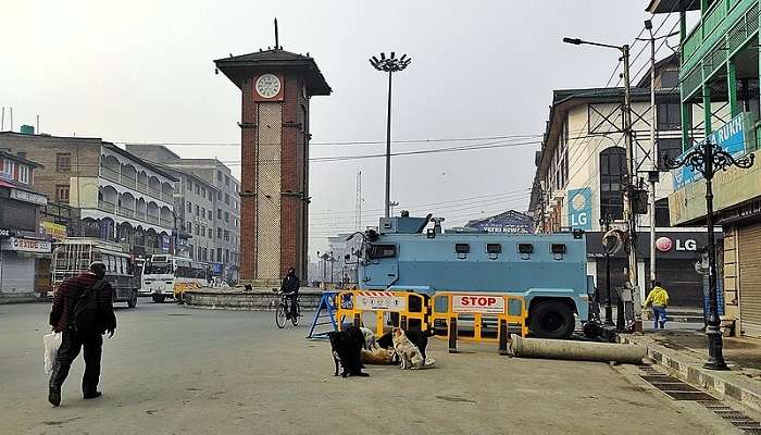 The famous Ghanta Ghar in the middle of Lal Chowk