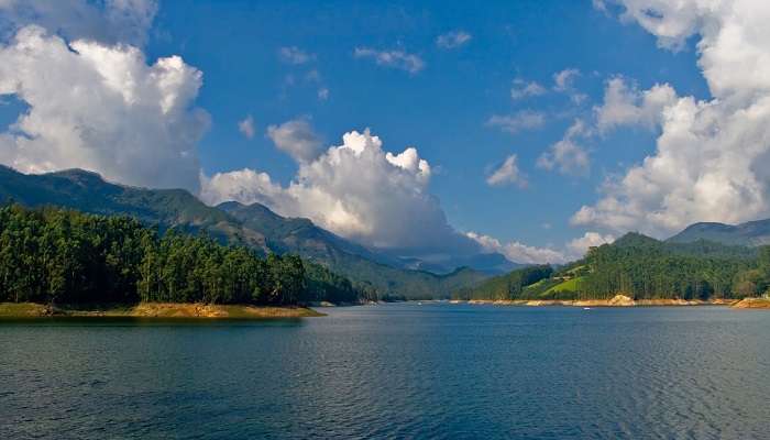 Munnar et Alleppey, La vue de Lac et montagne